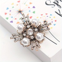 Broche vintage fleurie incrustée de strass, accessoire de mode de luxe léger et raffiné