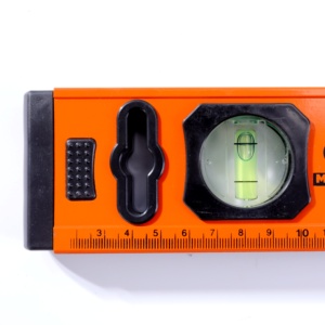 60-сантиметровый промышленный высокоточный магнитный уровень из алюминиевого сплава с тремя пузырьками, гарантия 3 года, для строительных измерений - Product Image 4