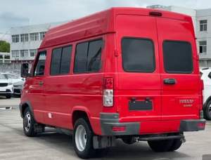 Furgone Iveco Daily A35 Usato Modello <span class=keywords><strong>2020</strong></span> Motore Diesel Trasmissione Manuale Doppio Uso Passeggeri e Merci - Product Image 4