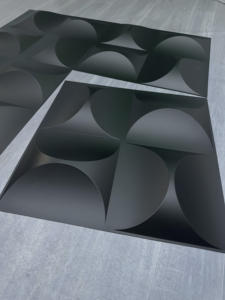 Precio barato buen servicio nuevo estilo interior decoración del hogar 3D pared Pvc Panel 500*1 500mm impermeable muestra gratis PVC 3D Panel de pared - Product Image 4