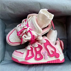 Chaussures de sport blanches respirantes à <span class=keywords><strong>semelle</strong></span> épaisse, best-seller, avec lettres irrégulières rose <span class=keywords><strong>rouge</strong></span>, style chunky old dad pour femmes et jeunes filles - Product Image 5