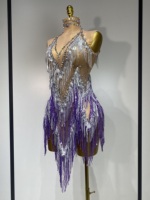 Robe de danse latine courte pour femme, ornée de strass et de franges, sans manches, scintillante, de luxe, pour performance en boîte de nuit, bar, scène ou tenue d'anniversaire