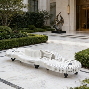 Banc d'extérieur Y868 en bois massif, grande assise courbée pour plusieurs personnes, idéal pour les entrées de bâtiments, les espaces publics et les sièges d'attente. - Product Image 6