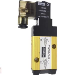 วาล์วนิวแมติกโซลินอยด์ Parker รุ่น BNKAD6JNC2 24V DC 5W ขนาดพอร์ต 1/4 นิ้ว สำหรับควบคุมทิศทางการไหลของแก๊ส - Product Image 1