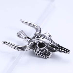 <span class=keywords><strong>Collier</strong></span> moulé en acier inoxydable <span class=keywords><strong>Collier</strong></span> pendentif tête de crâne de <span class=keywords><strong>taureau</strong></span> rétro <span class=keywords><strong>zodiaque</strong></span> pour homme - Product Image 3