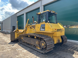 Bulldozer Komatsu de segunda mano de Japón, bulldozer de oruga pequeña original con bomba de motor y componentes del núcleo del motor a la venta - Product Image 4