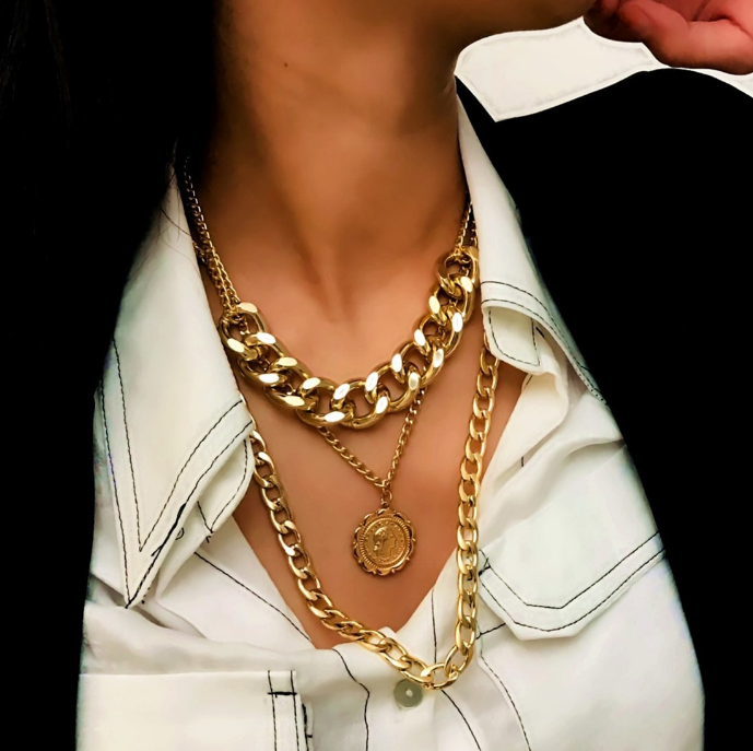 XG1097 2020 Женская индивидуальная большая цепочка, простое многослойное ожерелье с кулоном в виде королевы