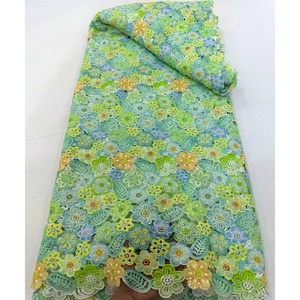 Tissu de Dentelle Guipure Cordon Corail Vert avec Paillettes, Motifs <span class=keywords><strong>Aso</strong></span> <span class=keywords><strong>Oke</strong></span> pour Tenues de Soirée de Femmes Nigérianes - Product Image 3