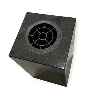Vente <span class=keywords><strong>en</strong></span> gros bon marché Chine Vase à fleurs carré funéraire cimetière <span class=keywords><strong>en</strong></span> <span class=keywords><strong>granit</strong></span> noir pour pierre tombale - Product Image 2