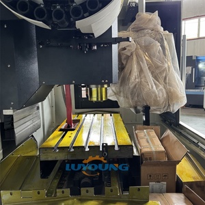 <span class=keywords><strong>Centro</strong></span> di Lavorazione Verticale CNC a 3, 4 e 5 Assi ad Alta Velocità e Basso Costo VMC855 VMC1050 Fresatura Automatica - Product Image 3