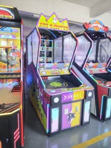 Machine de jeu de frappe de balle Ace Shooter en promotion, certifiée CE RoHS, garantie 1 an pour les cinémas <span class=keywords><strong>et</strong></span> salles de jeux d'arcade (FEC) - Product Image 3