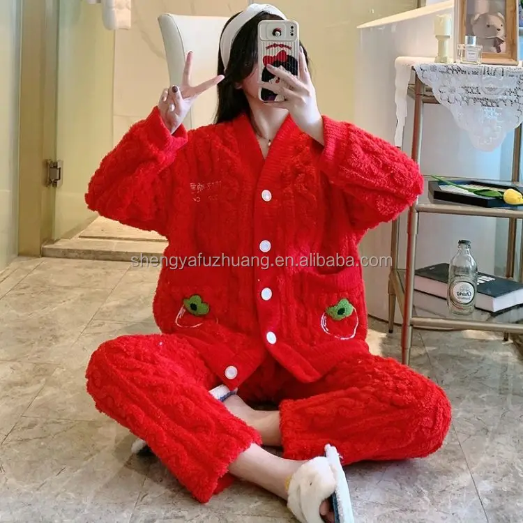 2022 latest women's flannel pajamas oversized women's pajamas made in China cheap wholesale