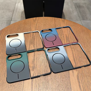 เคสโทรศัพท์แบบพับได้แม่เหล็กสองสีไล่เฉดแบบด้านพรีเมียมสำหรับ iPhone Ultra 18 Fold Ultra รองรับการชาร์จไร้สาย ป้องกันแรงกระแทก ผลิตจากวัสดุ PC - Product Image 2