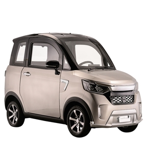 Scooter Eléctrico Popular con Cabina Cerrada de 4 Ruedas - Product Image 1