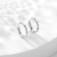 Boucles d'oreilles créoles miniatures en argent sterling 925 plaqué or 18 carats, hypoallergéniques, motif cercles ondulés minimalistes, pour piercings multiples