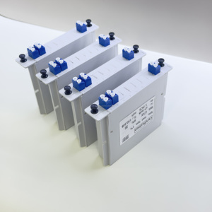 ตัวแยกไฟเบอร์ออปติก PLC แบบเสียบ 1x4 LC UPC จากโรงงานโดยตรง สำหรับเครือข่าย FTTH - Product Image 3
