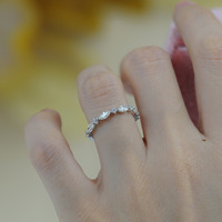 Anillo de Boda Apilable de Plata de Ley 925 con Baño de Oro de 18K y Moissanita de Corte Marquesa, Tipo Media Eternidad, para Mujer