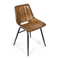 Chaises de salle à manger en cuir avec structure métallique de luxe, pieds noirs élégants et revêtement doux au toucher pour une salle à manger élégante