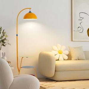 Lámpara de pie minimalista moderna con fuente de luz LED de altura ajustable para sala de estar, dormitorio y uso junto a la cama - Product Image 4