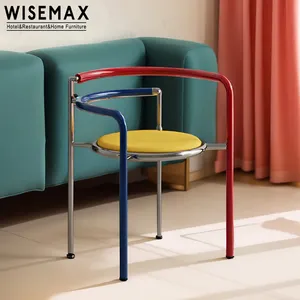 WISEMAX FURNITUREラグジュアリークリエイティブカフェチェアカラーブロックデザインステンレススチールレッグアートダイニングチェアレストランホテル用