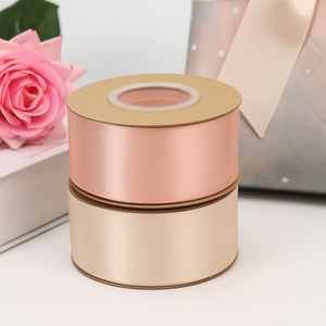 Fabrieksdirect groothandel hoge kwaliteit 100% polyester 38mm effen kleur gerecycled satijnen lintrol op maat gemaakt verse bloemen cadeau - Product Image 4