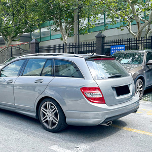 ดิฟฟิวเซอร์กันชนหลัง Mercedes-Benz C-Class S204 Avant ปี 2008-2014 สีดำเงา ลายคาร์บอนไฟเบอร์ วัสดุ ABS สปอยเลอร์ - Product Image 1