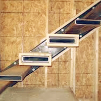 Foshan Shangbu Escalier flottant personnalisé Design moderne en acier au carbone flottant avec bande de roulement en bois dur et garde-corps en verre