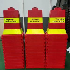 Barandillas de PVC flexibles para carretera, barreras anticolisión para caballos, divisores de carril, muelles de aislamiento de plástico de goma, características de desvío - Product Image 3