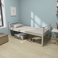 Lit simple en métal robuste avec armoire sous le lit, fabriqué sur mesure par Topohut Factory, pour dortoir moderne