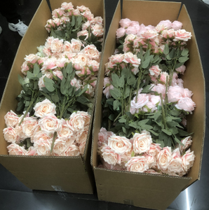 وردي وأبيض مظلل عالي الجودة وردي وأبيض اللون 24 وردة برأس ذهبي وأبيض - Product Image 1