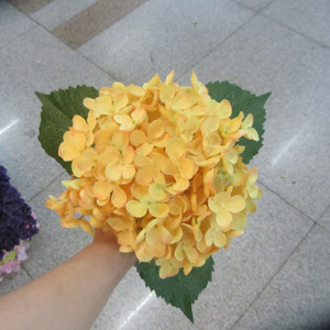 Bellissimi Petali Gialli di Ortensia Artificiale in Seta per Decorazioni di Laurea, Festa del Papà, Festa della Mamma e Halloween - Product Image 3