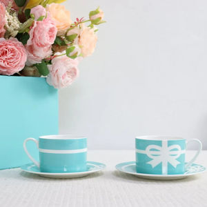 Tasse à thé en porcelaine bleue de 220 ml, ensemble de tasses à café en céramique avec soucoupe et boîte cadeau pour hôtel - Product Image 1