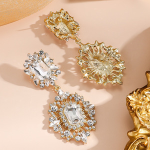 Orecchini Eleganti in Stile Retrò con Cristalli e Diamanti Esagerati di Lusso - Product Image 3