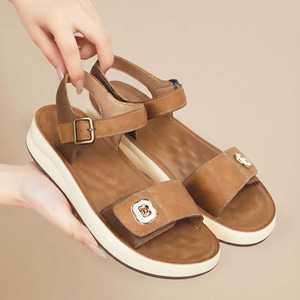 Sandalias Romanas de Plataforma con Hebilla Única, Modernas y Cómodas para Mujer, con Suela Gruesa y Adorno Metálico, Ideales para Uso Diario, Playa y Ocasiones Casuales - Product Image 5