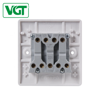 Công Tắc Gắn Tường 3 Gang 1 Chiều OEM Bảng Điều Khiển/Công Tắc Bakelite Tiêu Chuẩn BS Và Ổ Cắm/Công Tắc Gắn Tường Phụ Kiện Điện - Product Image 5