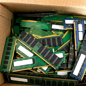 แรมเดสก์ท็อป DDR4 PC4 มือสอง 4GB/8GB/16GB REG ECC ของเหลือจากโรงงาน สำหรับรีไซเคิลโลหะ นำเข้า-ส่งออกขยะอิเล็กทรอนิกส์ - Product Image 1