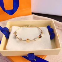 Nouveauté 2026 – Bracelet de luxe personnalisé de haute qualité pour femmes, design de reçus, bracelets de marques de mode, cadeaux pour hommes