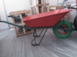 औद्योगिक परिवहन निर्माण व्हीलबैरो wb6400 संकीर्ण प्लास्टिक ट्रे के साथ संकीर्ण प्लास्टिक ट्रे - Product Image 5