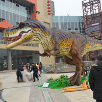 Gri Yaşam Boyutu Robotik Dinozor Triceratops