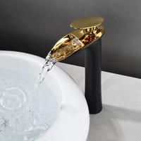 Offre Spéciale 304 acier inoxydable or noir chaud et froid salle de bain cascade robinet de bassin