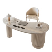 Bureau d'anomalie moderne de luxe léger de vent de crème française