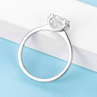 Anillo de Plata 925 con Baño de Rodio y Moissanita Redonda, Engaste de Puntas Moderno, Regalo para Ella