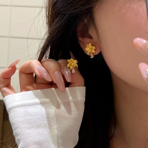 Boucles d'oreilles pendantes en argent sterling S925, design floral chinois unique, goutte d'eau givrée haut de gamme, frange de fleurs de lys - Product Image 4