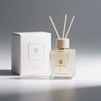 Bouteille de diffuseur de roseau de haute qualité 50ML 100ML 150ML diffuseur de bouteille en verre diffuseur blanc interne givré carré avec des boîtes