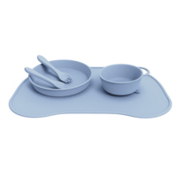 Silicone de qualité alimentaire sans BPA 5 pièces ensemble de salle à manger pour enfants assiettes pour tout-petits bavoir bol d'aspiration cuillère fourchette accessoires d'alimentation pour bébé