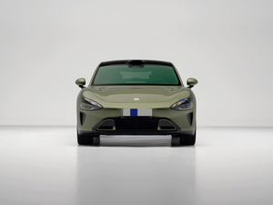 中国出口2025款小米SU7MAX新能源汽车，最高时速265公里/小时，中大型汽车 - Product Image 1