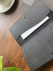 Portafoglio Antico Nero in Ecopelle Personalizzabile con Logo Dorato e Chiodi in Rame <span class=keywords><strong>per</strong></span> Ristoranti e Caffè, Porta Contanti/Trucchiere - Product Image 5
