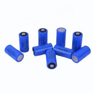 Batterie primaire au lithium non rechargeable <span class=keywords><strong>3</strong></span> <span class=keywords><strong>volts</strong></span> <span class=keywords><strong>3</strong></span>.0v 3v 1500mah 1300mah Cr123 Cr17335 Cr16340 Pile Cr 123a - Product Image 4