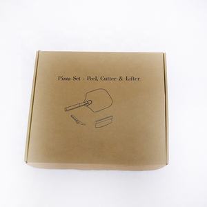 Set <span class=keywords><strong>di</strong></span> 3 Pezzi: Pala per <span class=keywords><strong>Pizza</strong></span> in Metallo con Manico in Legno Rimovibile e Coltello per <span class=keywords><strong>Pizza</strong></span> in Acciaio Inossidabile - Product Image 6