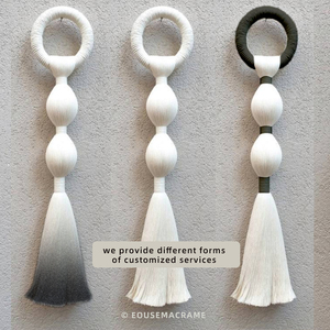 Exquisitos Adornos Colgantes con Borlas, Elegancia para Interiores, Diseño Colorido, Perfecto para Decoración del Hogar y la Oficina EH2401017 - Product Image 1